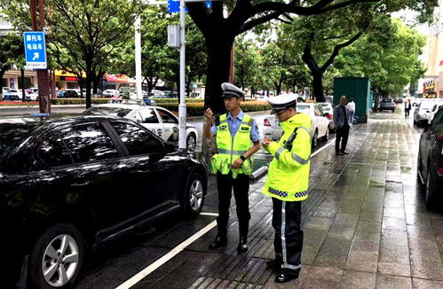 常德交警直屬一大隊著力打造武陵大道交通管理示范路，推動交通及公共管理用金屬標牌制造提質(zhì)增效